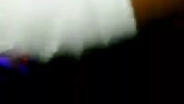 Plaukuotas pūlingas mylėtojas pakliuvo tėčio meilužę didžiulėmis skardinėmis duše.
